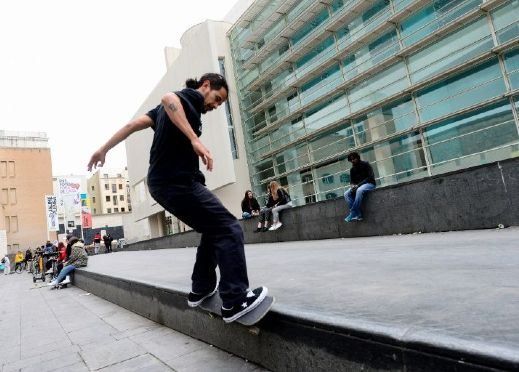 Plaça dels Àngels MACBA museum